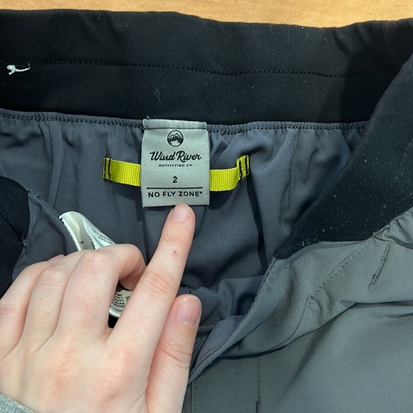SOLD 2/20$ Wind River No Fly Pant Sz 2 - Picture 3 of 7